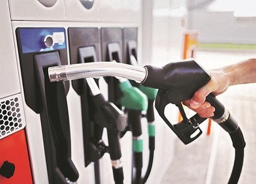 Việt Nam đẩy mạnh nhập khẩu và sản xuất nội địa để bảo đảm nguồn cung xăng dầu