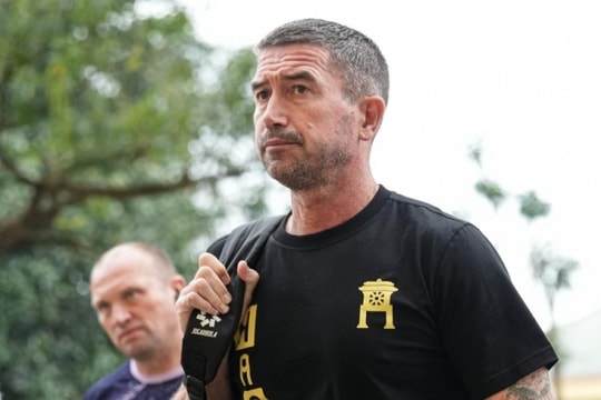 HLV Harry Kewell ca ngợi Đỗ Hoàng Hên là tài năng lớn sau cú đúp vào lưới CAHN