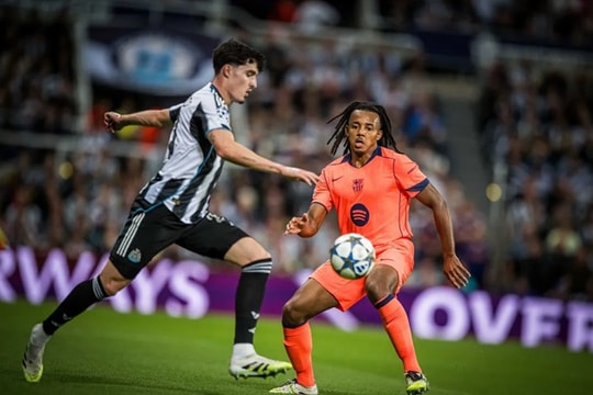 Newcastle chạm trán Barcelona: Trận đấu quan trọng nhất lịch sử tại St James Park