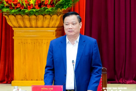 Bí thư Tỉnh ủy Nguyễn Khắc Thận chủ trì phiên họp Ban Thường vụ Tỉnh ủy