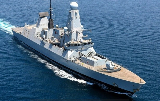 HMS Duncan: Thách thức phòng không của tàu khu trục Anh trước UAV và tên lửa Iran