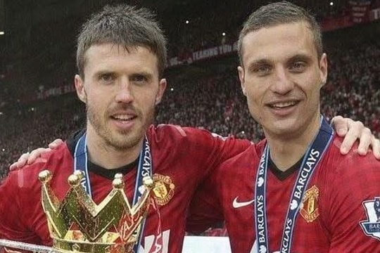 Nemanja Vidic khẳng định giá trị DNA Manchester United để bảo vệ Michael Carrick