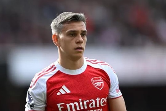 Arsenal chuẩn bị chia tay Leandro Trossard sau chuỗi phong độ chạm đáy