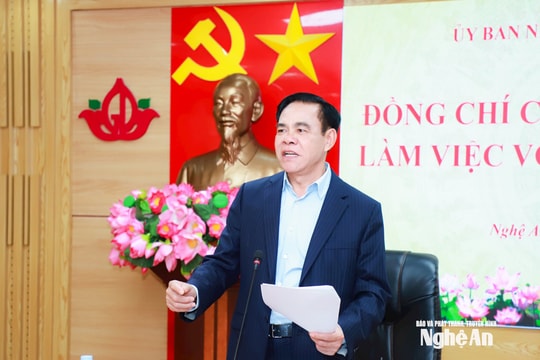 Chủ tịch UBND tỉnh Nghệ An Võ Trọng Hải giao đẩy nhanh mở rộng quy mô các trường THPT Huỳnh Thúc Kháng, Lê Viết Thuật
