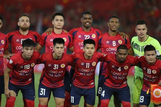 HLV Kim Sang-sik đặt cược vào bộ khung CAHN cho chiến dịch gặp Malaysia và Bangladesh