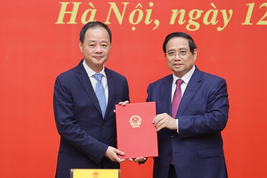 Thủ tướng trao Quyết định bổ nhiệm Chủ tịch Viện Hàn lâm Khoa học và Công nghệ Việt Nam