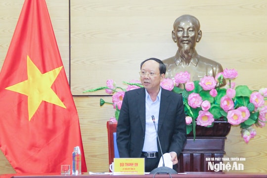 UBND tỉnh họp bàn về dự thảo quy chế quản lý và sử dụng nguồn ngân sách cho người nghèo