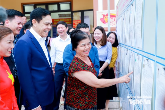 Chủ tịch UBND tỉnh Võ Trọng Hải kiểm tra công tác chuẩn bị bầu cử tại các xã Nam Đàn, Vạn An, Kim Liên, Đại Huệ