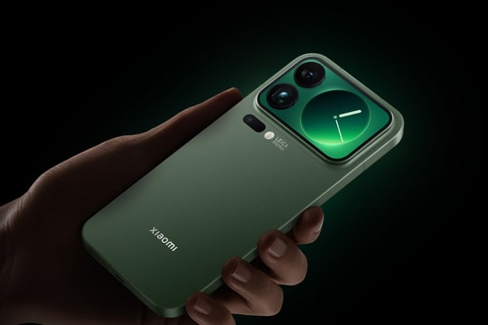 Xiaomi 18 Pro Max rò rỉ cấu hình: Chip 2nm, màn hình LIPO và pin hơn 7000 mAh
