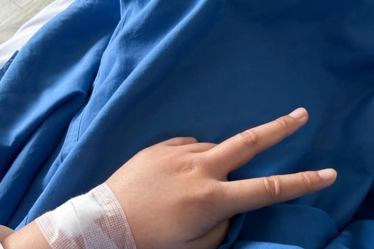 Vũ Cát Tường cập nhật tình trạng sức khỏe từ bệnh viện và xin lỗi khán giả Hà Nội