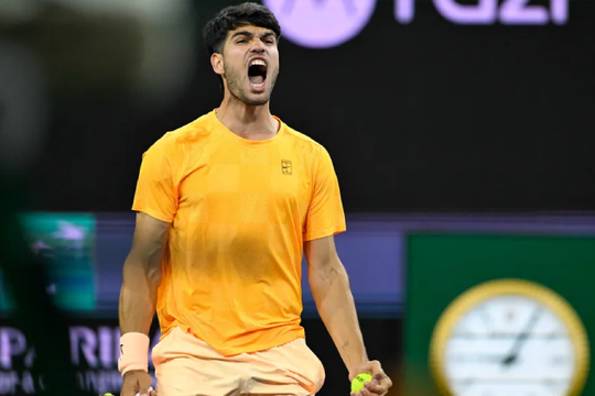 Alcaraz lập kỷ lục lịch sử vượt Nadal, đại chiến Medvedev tại bán kết Indian Wells
