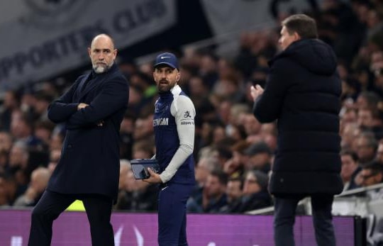 Tottenham rơi tự do vào cuộc chiến trụ hạng điên rồ tại Ngoại hạng Anh