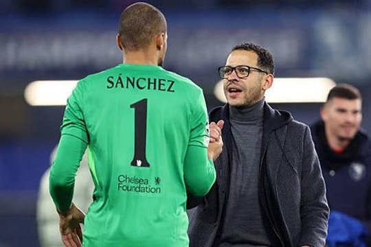 Liam Rosenior và quyết định sống còn: Robert Sanchez phải trở lại khung gỗ Chelsea