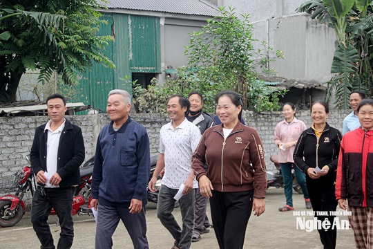 Đồng bào Công giáo Nghệ An rộn ràng tham gia ngày hội bầu cử của đất nước