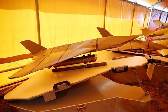 Hệ sinh thái UAV cảm tử tầm trung của Iran: Bước tiến từ Hadid-110 đến dòng Shahed