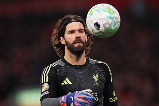 Liverpool hòa Tottenham: Khi đẳng cấp của Alisson không thể gánh vác sự yếu kém