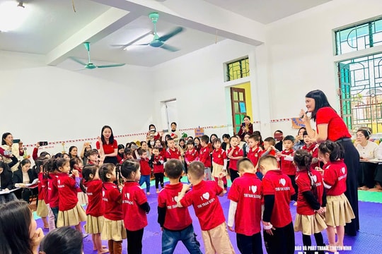 Hàng trăm giáo viên mòn mỏi chờ xét thăng hạng