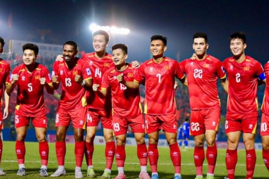 Tuyển Việt Nam áp sát top 100 FIFA sau khi Malaysia bị AFC xử thua 0-3