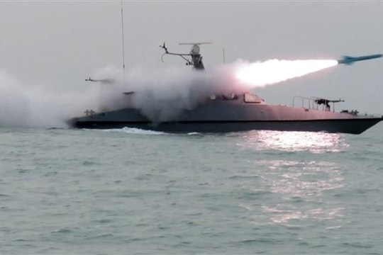 Mỹ đối phó thế nào với 6.000 quả thủy lôi của Iran tại eo biển Hormuz?
