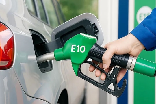 Thủ tướng: Sớm triển khai lộ trình chuyển đổi sang xăng E10 từ tháng 4/2026