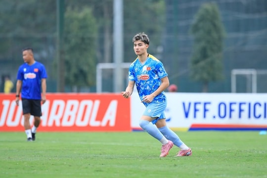 Antonio Moric: Sao mai Việt kiều ghi 5 bàn trong 50 phút muốn bám trụ lại châu Âu