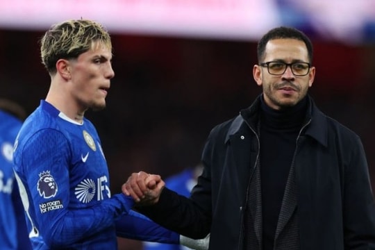 4 tử huyệt khiến Chelsea của Liam Rosenior khủng hoảng: Từ mất bản sắc đến thể lực chạm đáy