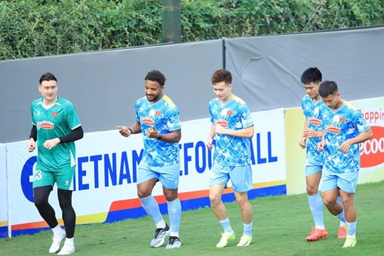 ĐT Việt Nam áp sát top 100 FIFA sau án phạt chấn động của Malaysia