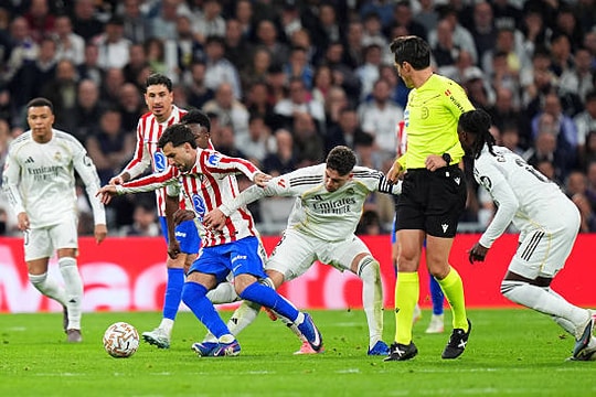 Real Madrid hạ Atletico 3-2: Vinicius tỏa sáng và dấu hỏi về Dani Carvajal
