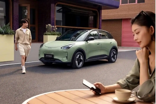 Geely chốt lịch ra mắt EX2 và EX5 EM-i tại Việt Nam: Xe điện bán chạy nhất Trung Quốc lộ diện