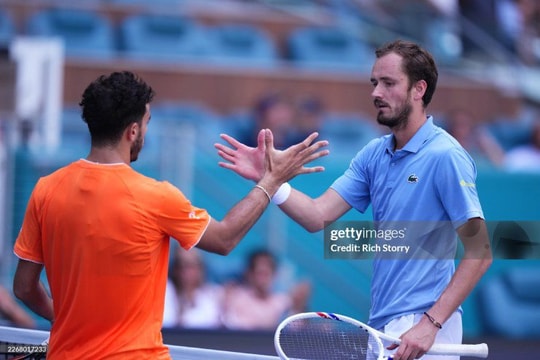 Cú sốc tại Miami Open: Daniil Medvedev và Auger-Aliassime đồng loạt bị loại sớm