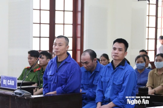 Móc nối mua bán ma túy nhiều tầng, 4 bị cáo lĩnh 80 năm tù