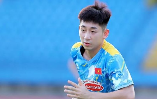 Nguyễn Nhật Minh: Hòn đá tảng mới đe dọa vị trí của Đoàn Văn Hậu tại ĐT Việt Nam