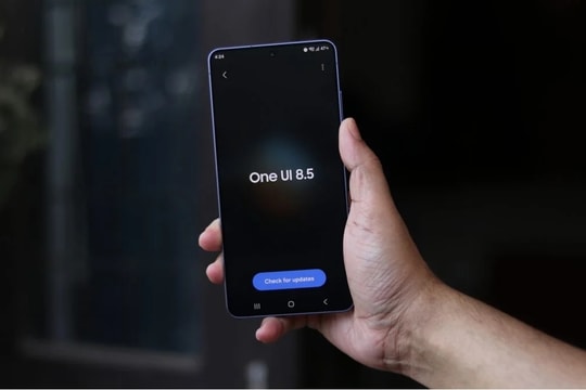 One UI 8.5 cho phép biến điện thoại Galaxy thành webcam chất lượng cao qua cáp vật lý