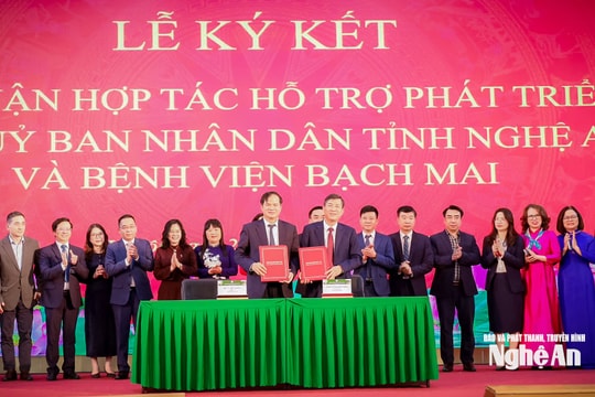 Nghệ An ký kết hợp tác y tế với Bệnh viện Bạch Mai
