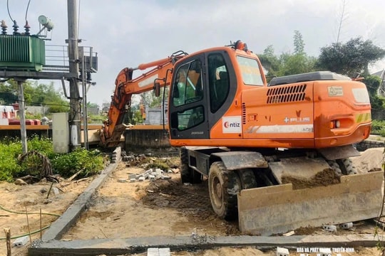 Lấn chiếm đất, xây khuôn viên mộ gần 50m², bị lập biên bản