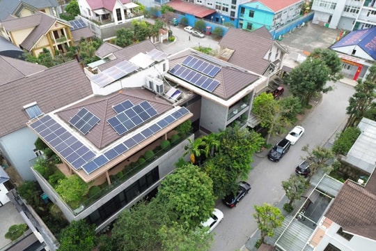 Điện mặt trời có lưu trữ, chủ động điện mùa nắng nóng