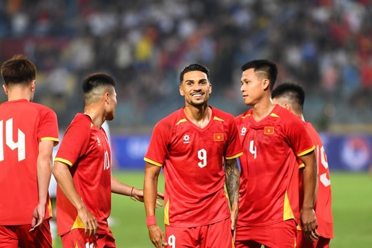 Tuyển Việt Nam chuẩn bị quyết đấu Malaysia: HLV Kim Sang-sik siết chặt kỷ luật thể trạng