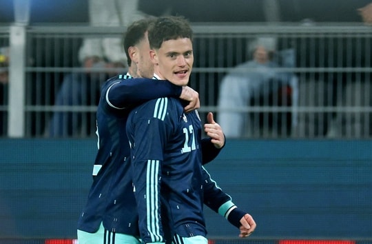 Florian Wirtz rực sáng với điểm 9.7: Bài toán kích hoạt siêu nhạc trưởng cho Arne Slot tại Liverpool