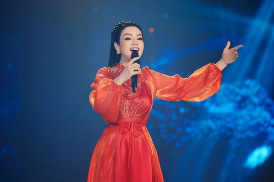 Ba nữ ca sĩ nổi tiếng sở hữu bằng Tiến sĩ cùng giảng dạy tại một ngôi trường