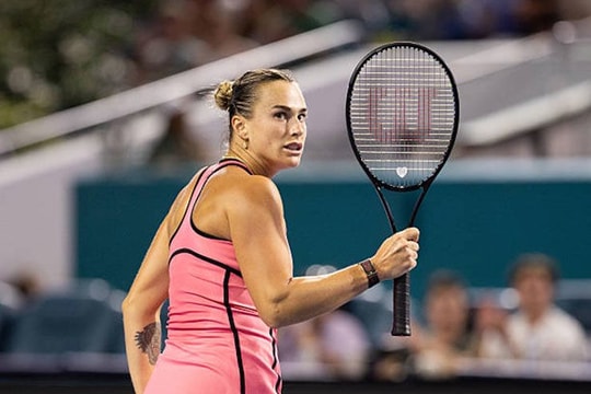 Sabalenka bảo vệ thành công ngôi vô địch Miami Open sau trận chung kết 3 set với Gauff