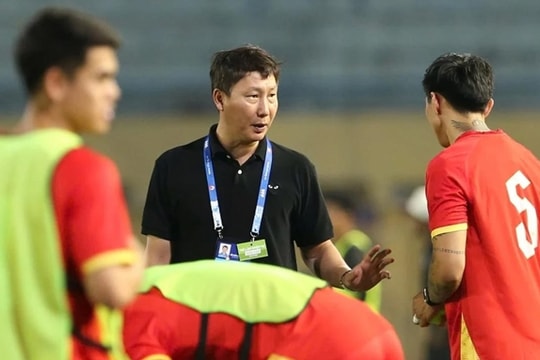 Tuyển Việt Nam tái đấu Malaysia: Khẳng định vị thế bằng ma thuật Kim Sang-sik