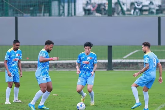 Xuân Son sẵn sàng cho trận gặp Malaysia; MU cân nhắc bổ nhiệm Carrick làm HLV trưởng