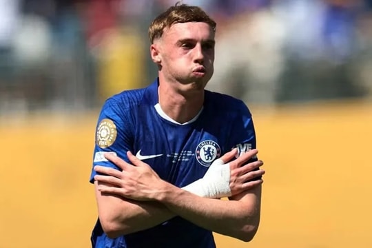 Manchester United gây sốc với kế hoạch chiêu mộ Cole Palmer và gia hạn Harry Maguire