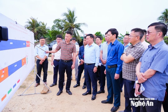 Phó Chủ tịch UBND tỉnh Hoàng Phú Hiền kiểm tra tiến độ thực hiện và giải ngân một số dự án đầu tư công