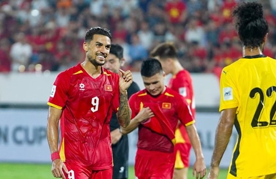 Đội tuyển Việt Nam thắng Malaysia 3-1: HLV Kim Sang-sik tìm thấy lời giải hàng công