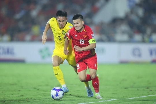 Chiến thắng Malaysia 3-1: HLV Kim Sang-sik nâng tầm tuyển Việt Nam bằng triết lý thực dụng