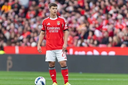 Man Utd nhắm hậu vệ Samuel Dahl: Thương vụ 10 triệu bảng từ sự bảo chứng của Jose Mourinho