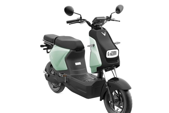 VinFast Amio 2026: Xe máy điện dùng pin LFP giá từ 13,9 triệu đồng