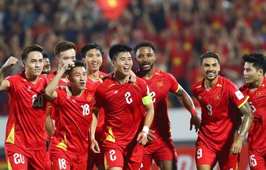 ĐT Việt Nam tụt xuống hạng 99 FIFA: Nghịch lý từ thuật toán tính điểm thời gian thực