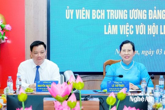 Chủ tịch Hội LHPN Việt Nam Lê Thị Thủy làm việc với Hội LHPN tỉnh Nghệ An